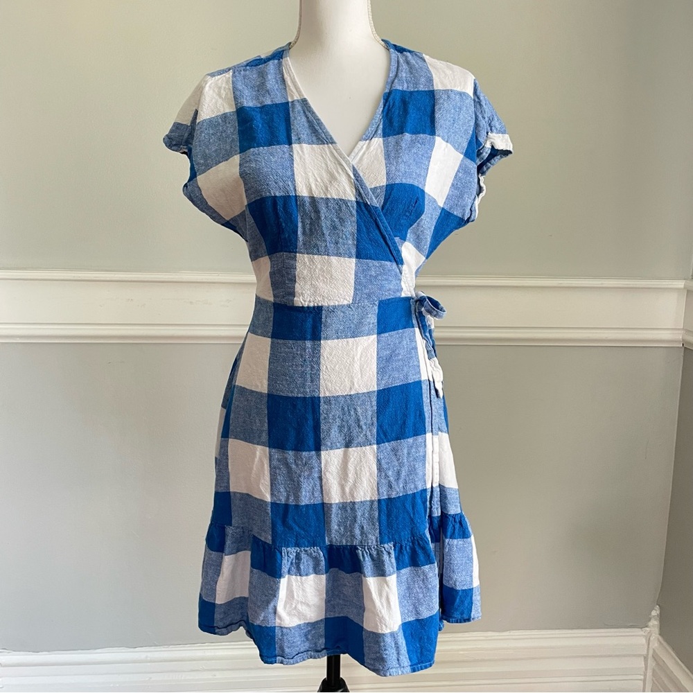 Old Navy Blue and White Gingham Wrap Dress Short Sleeves Size Medium